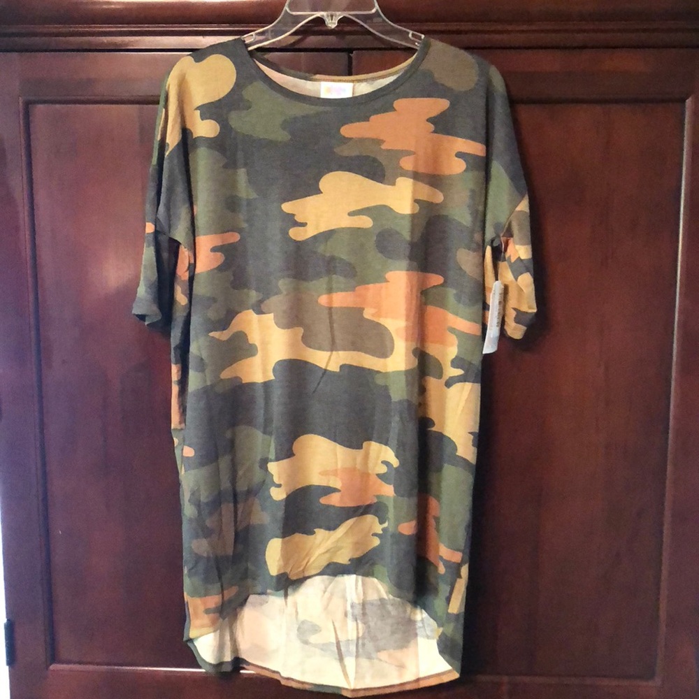 Unicorn 🦄 alert! NWT S Camo Irma LulaRoe
